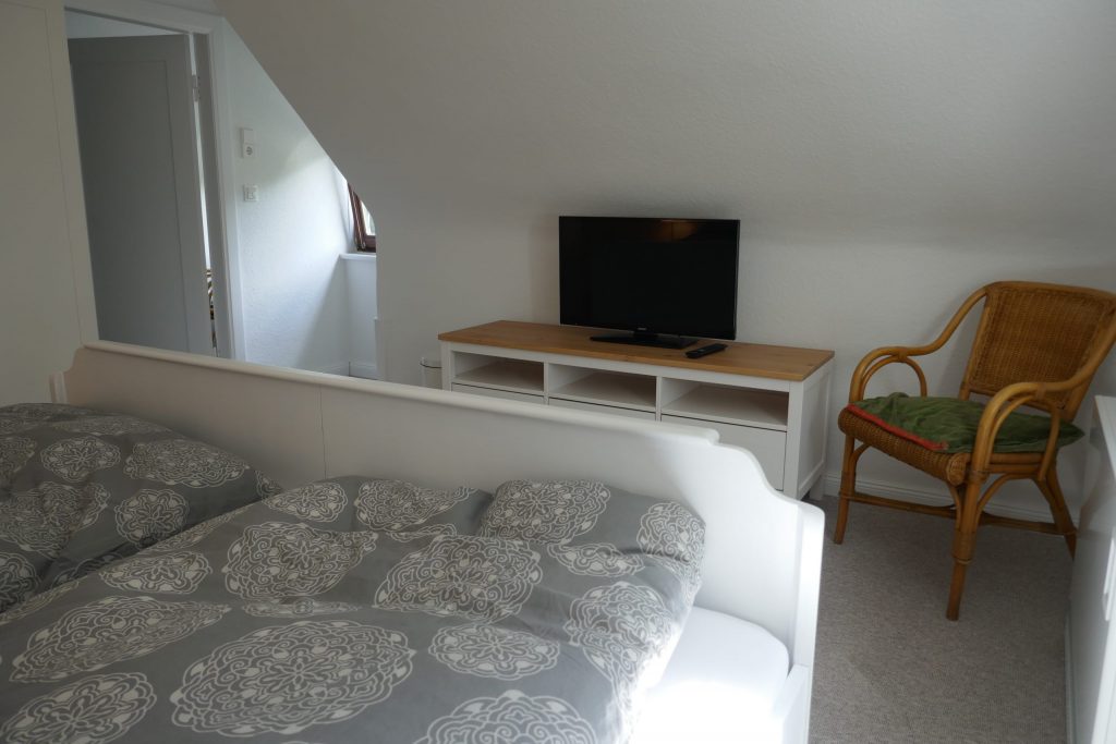 Schlafzimmer oben mit Doppelbett